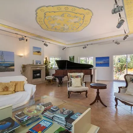 Villa Sunshine Almancil